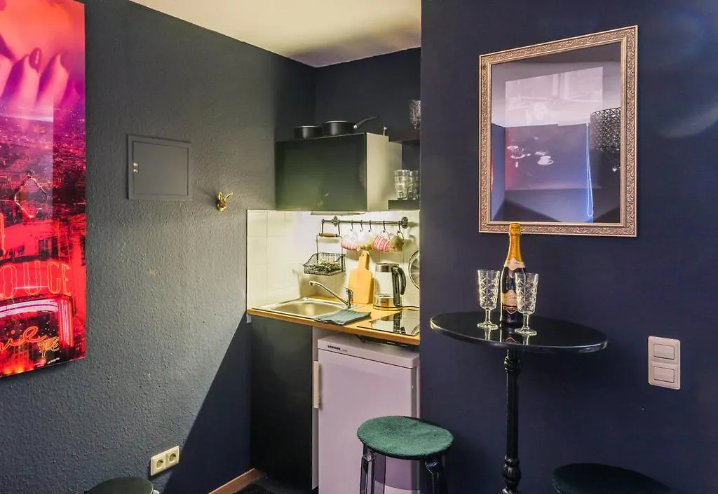 Apartment Ferienwohnung Little Savoy - Pure Luxury! Mannheim